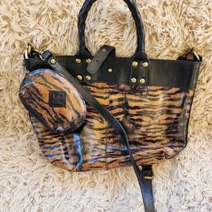 Patricia Nash Analia Tiger Print